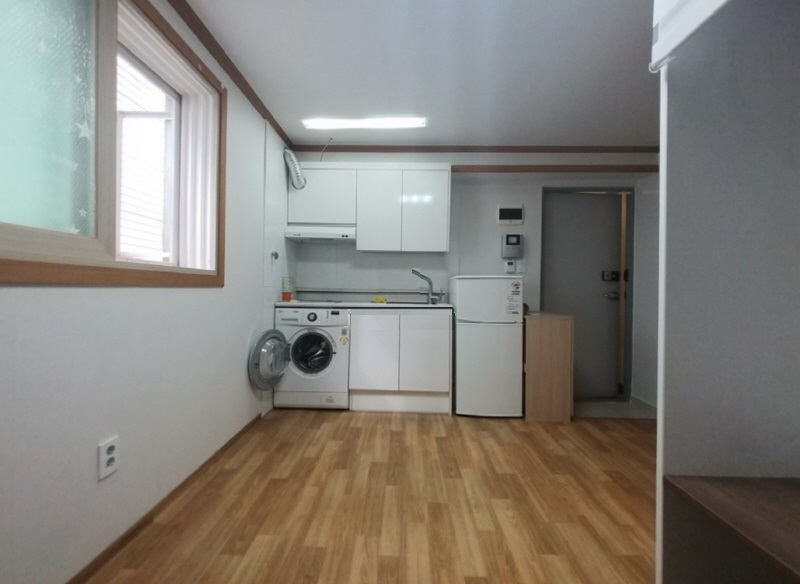Studio near Children's Grand Park Station